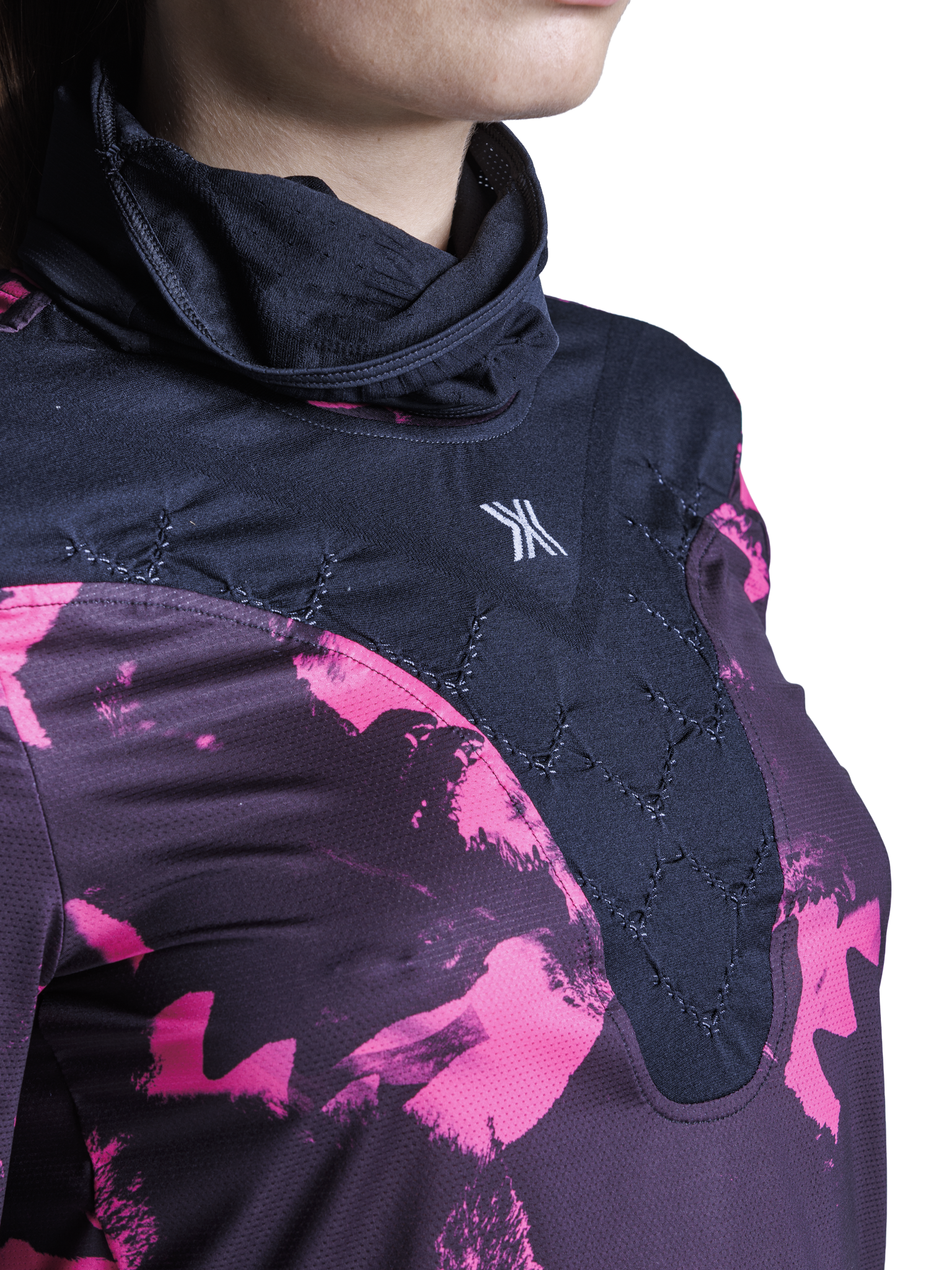 #color_wolfpack-black-neo-pink-winter