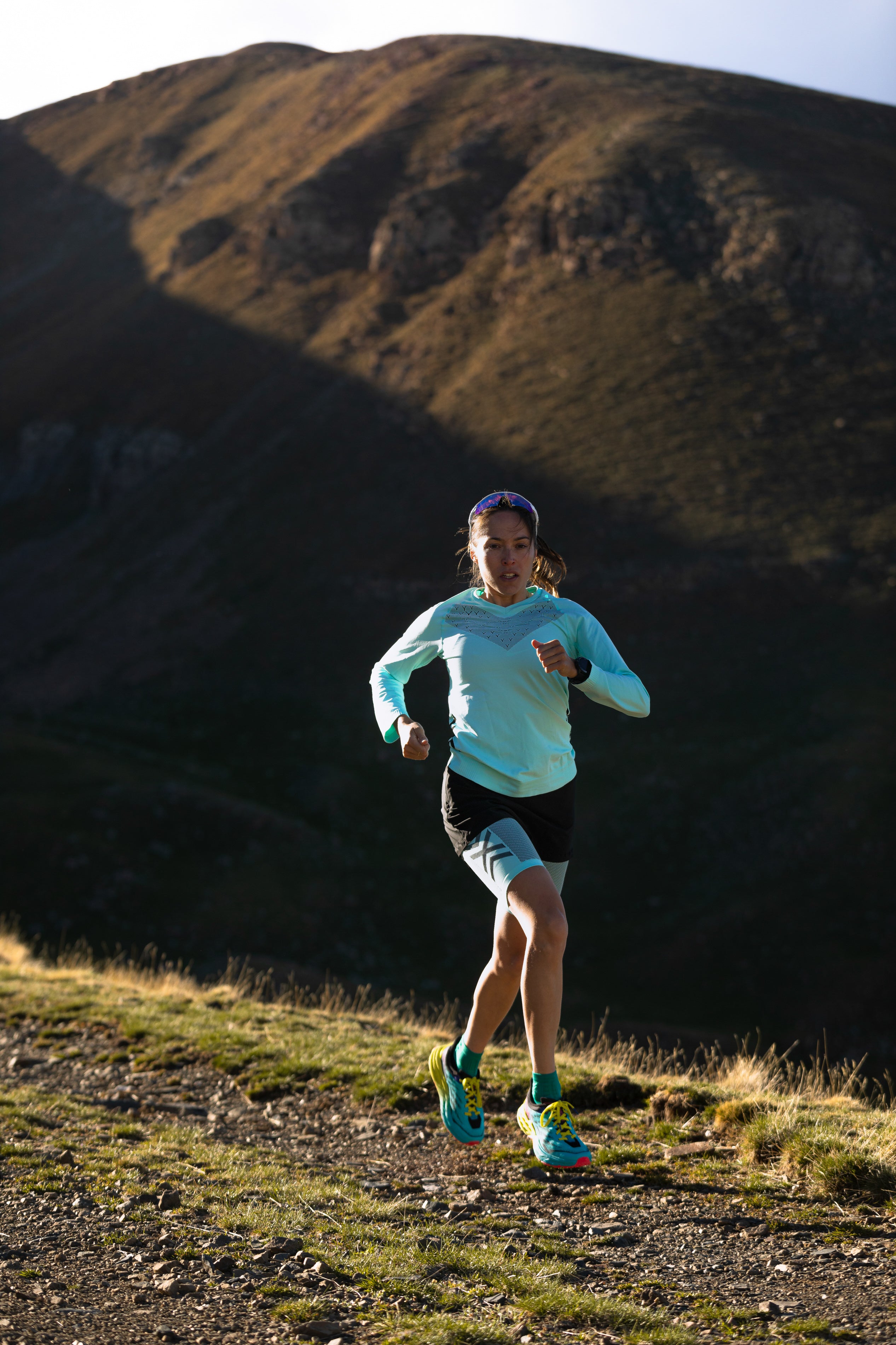 X-BIONIC TWYCE RUN SHIRT LS WMN - Clearwater Black - Longsleeves - 3 of 3