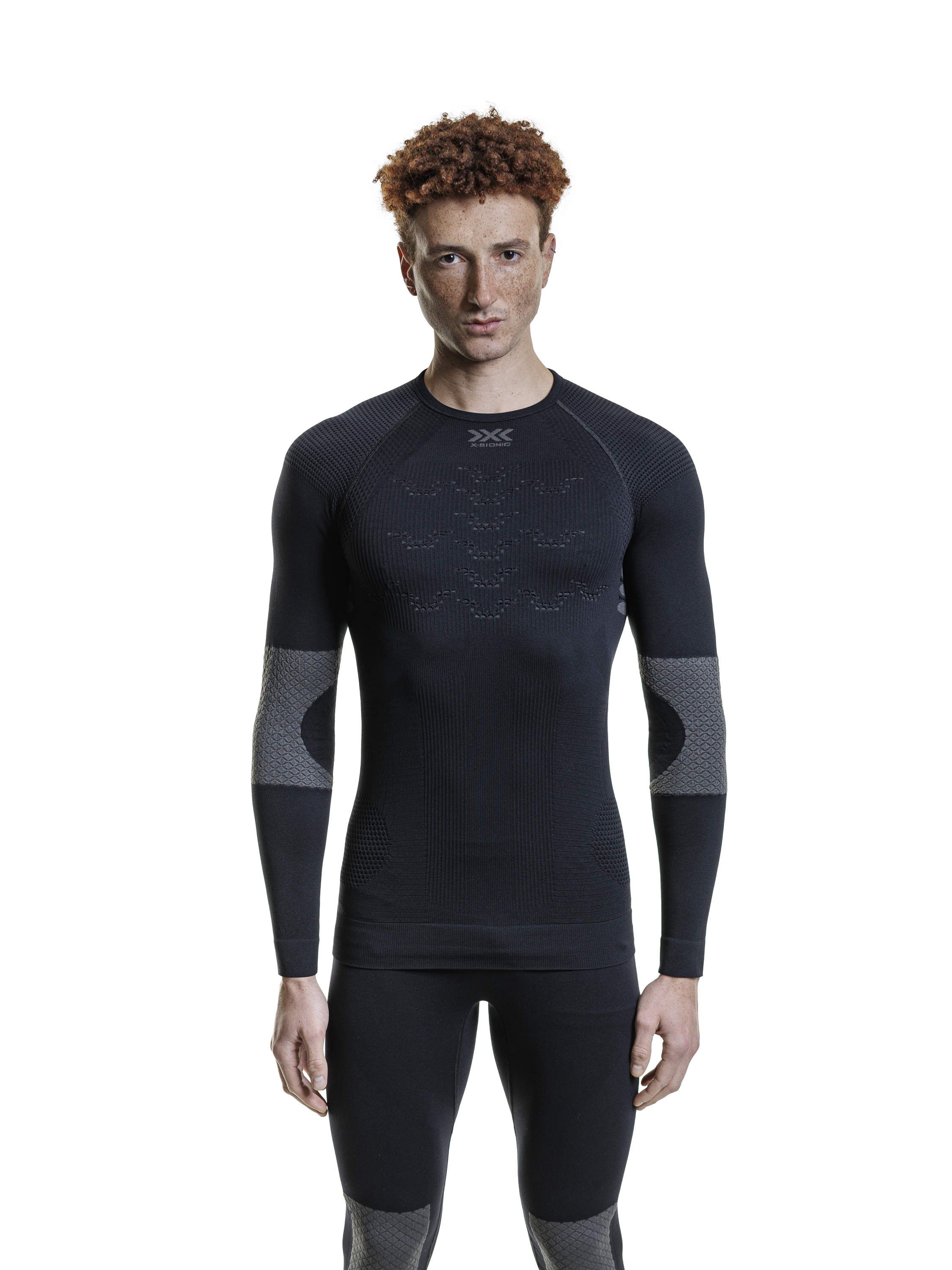 36029c81-8dae-4334-aea4-1f958a1f9cf6___36029c81-8dae-4334-aea4-1f958a1f9cf6,NG-OT33S23M-B137,250116-NG-OT33S23M-B137-MODEL_SHOT-0001-7_2C,dam,#color_black-anthracite