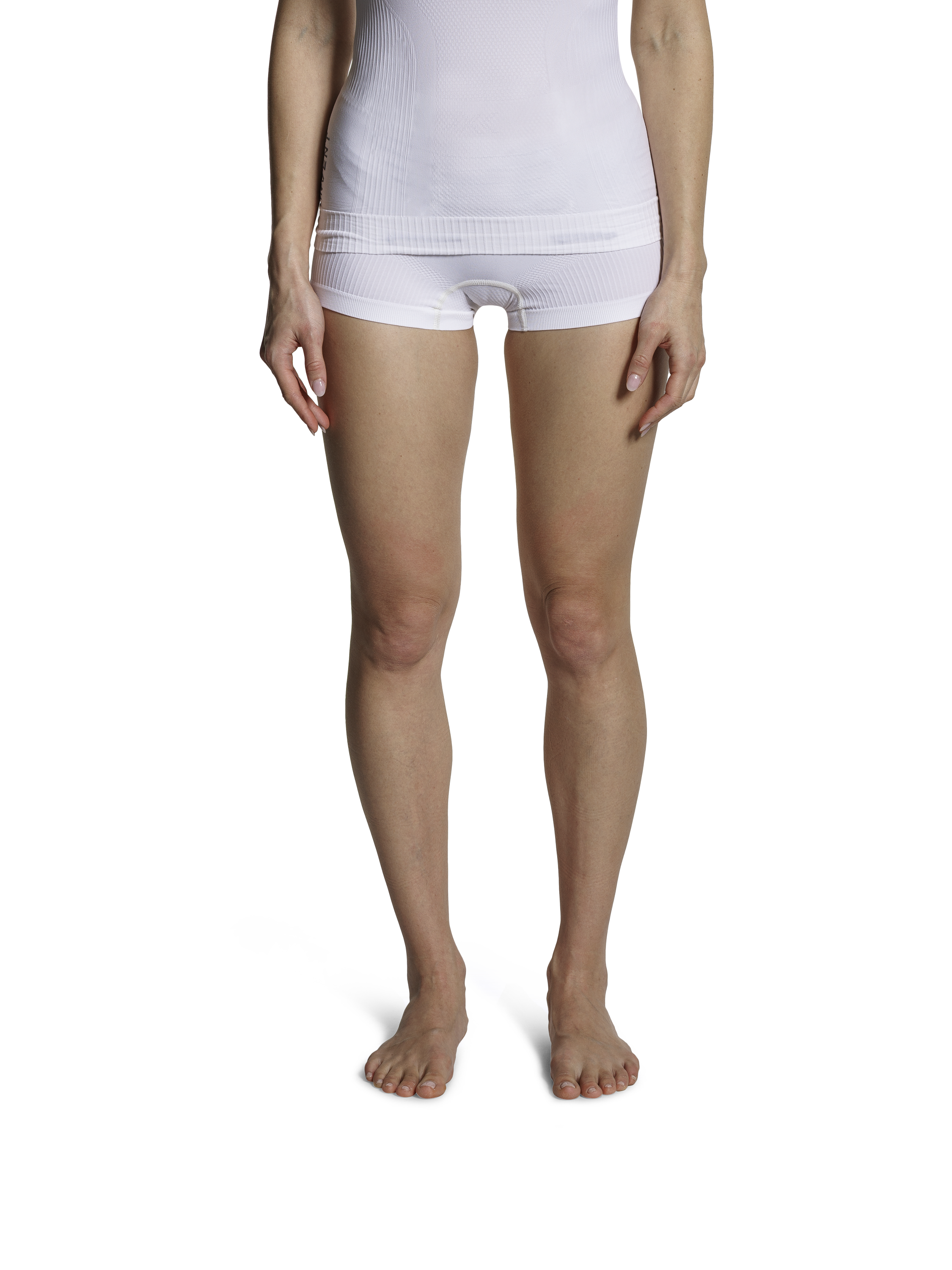 7c202dac-6394-4369-b359-6f67ee689641___7c202dac-6394-4369-b359-6f67ee689641,IN-Y000S19W-W008,250130-IN-Y000S19W-W008-MODEL_SHOT-1982 2_2C,dam,#color_arctic-white-dolomite-grey