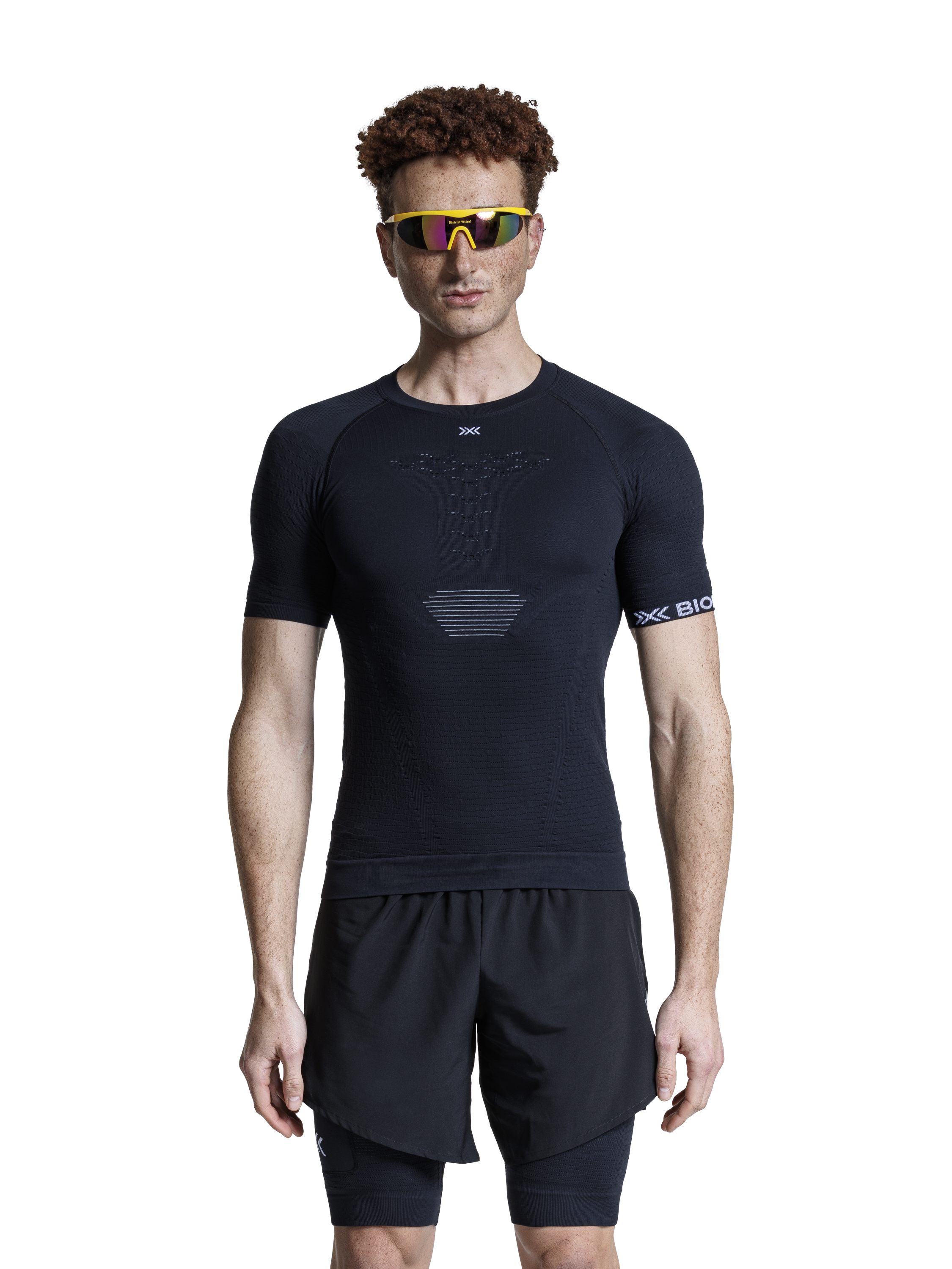 edac8bf4-e11d-49e5-9f66-cbce3be3524f___edac8bf4-e11d-49e5-9f66-cbce3be3524f,EF-RTSHS25M-B124,250107-EF-RTSHS25M-B124-MODEL_SHOT-0113_2C,dam,#color_x-black-x-white