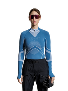 003a0b9d-c7b7-4b3c-943e-41a0323966e8___003a0b9d-c7b7-4b3c-943e-41a0323966e8,EA-WTA8W24W-A015,250129-EA-WTA8W24W-A015-MODEL_SHOT-0345_2C,dam,#color_mineral-blue-arctic-white