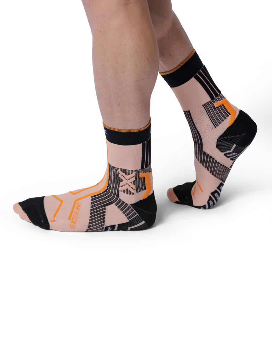 #color_fresh-peach-x-black-blazing-orange