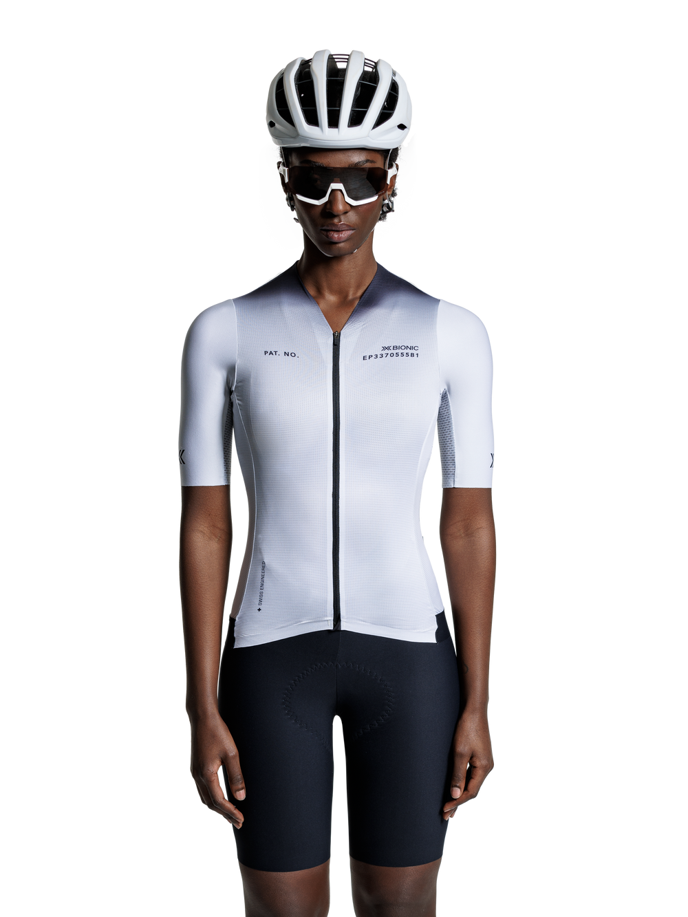 1504225a-da09-448d-b891-11821735203a___1504225a-da09-448d-b891-11821735203a,CF-BT28S23W-P123,250121-CF-BT28S23W-P123-MODEL_SHOT-0594_2C,dam,#color_light-monochromatic-heatmap