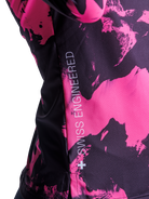 #color_wolfpack-black-neo-pink-winter