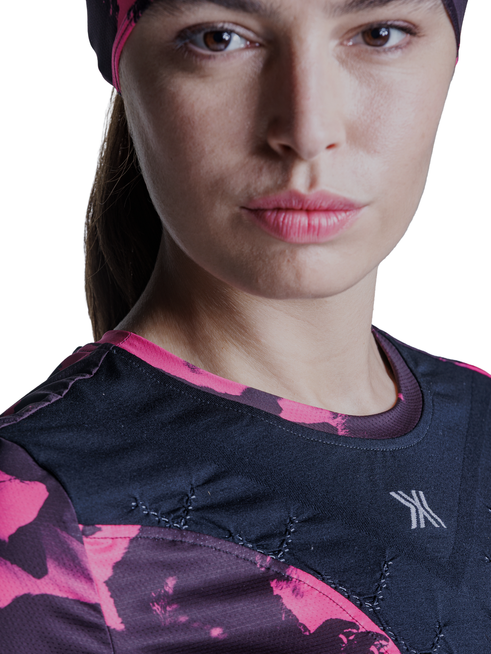 #color_wolfpack-black-neo-pink-winter