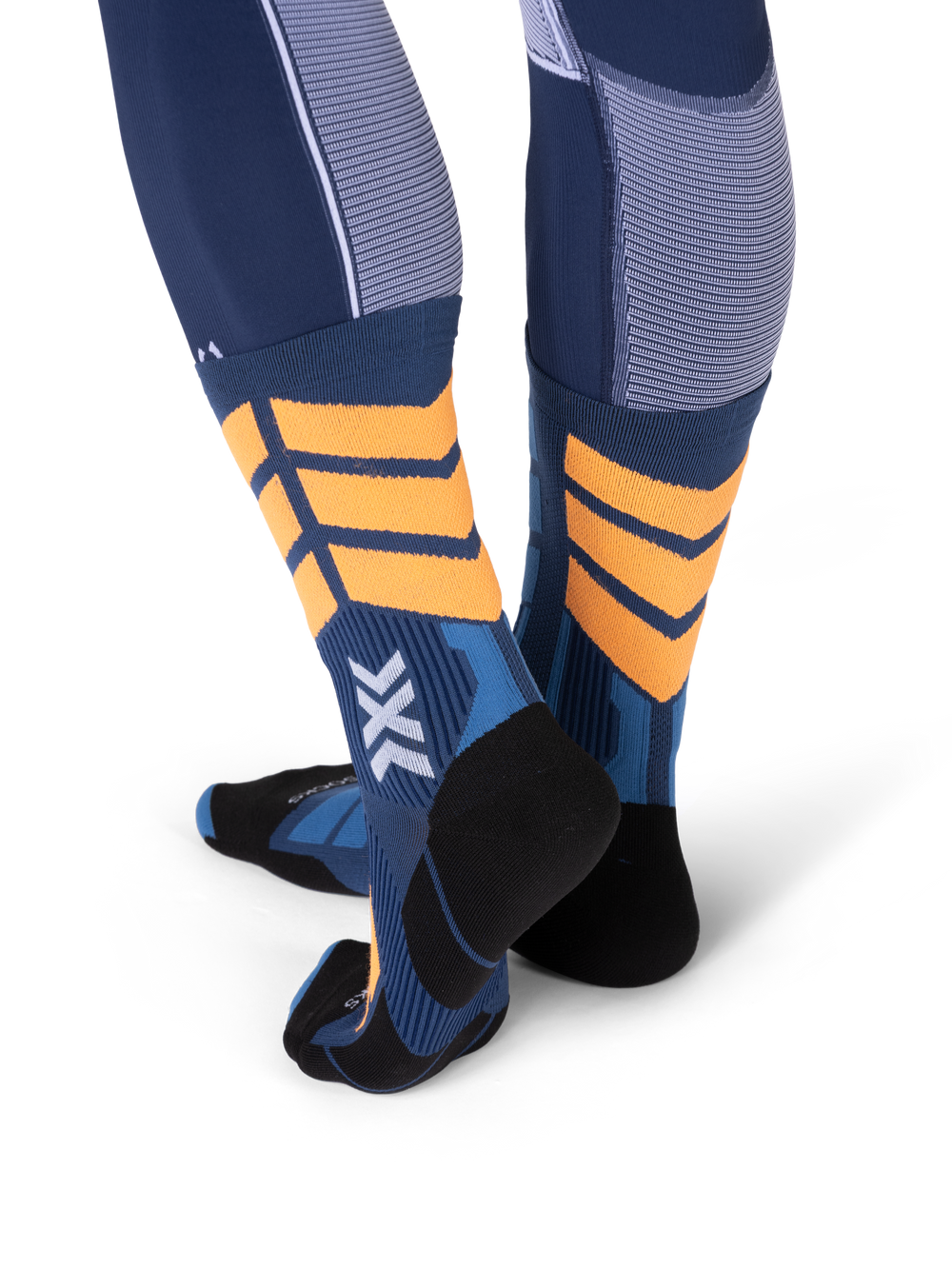 X-COUNTRY PERFORM CREW