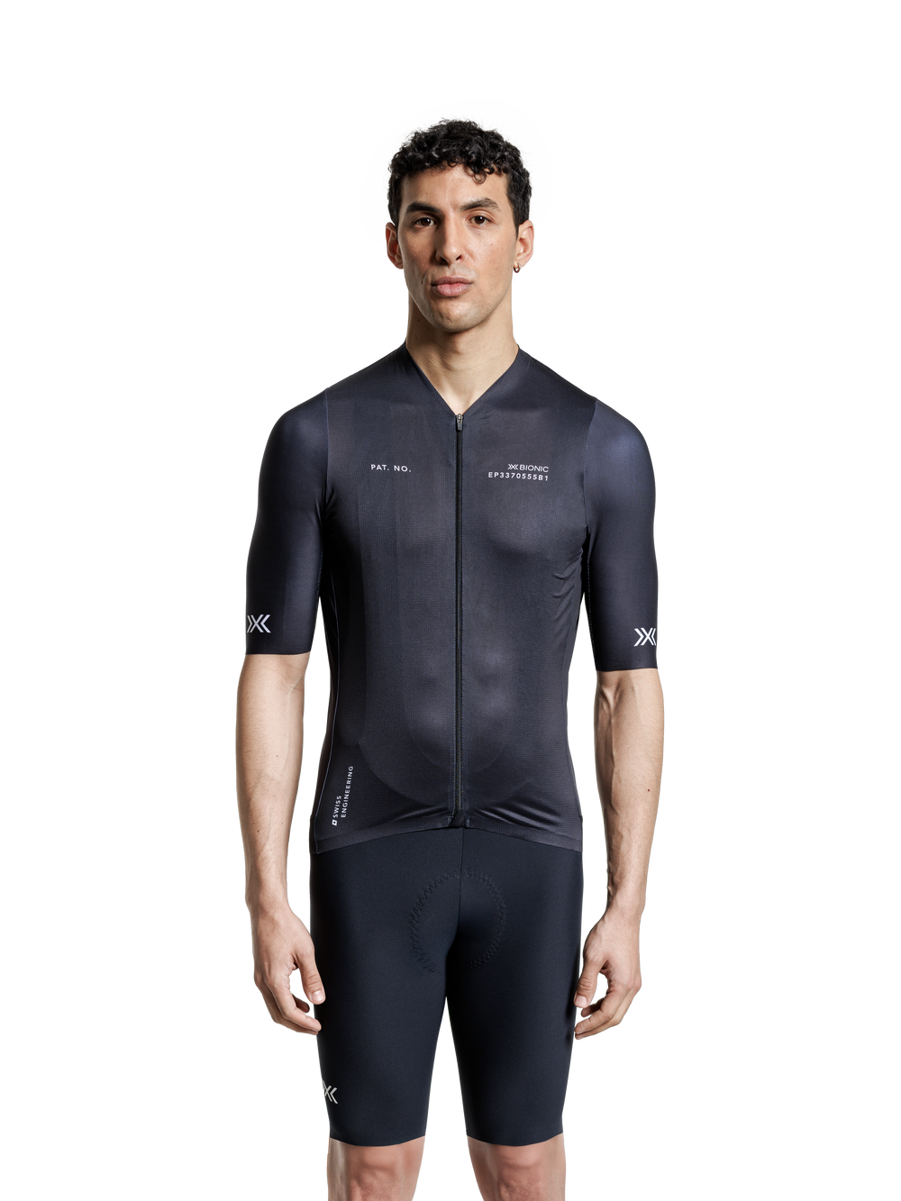 28b483e7-3872-42f7-8f87-a0d9418b81ba___28b483e7-3872-42f7-8f87-a0d9418b81ba,CF-BT28S23M-B001,250123-CF-BT28S23M-B001-MODEL_SHOT-0146-Edit_2C,dam,#color_opal-black