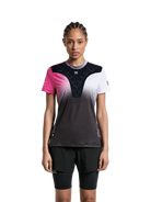 63a49f12-4bd9-4462-8656-a7ef5d9944c2___c121fdb2-63aa-4e9b-9170-d6ca2bb5b479,CF-RTPSS25W-P124,241203-CF-RTPSS25W-P124-MODEL_SHOT-0079_2C,dam,#color_dot-fade-neo-pink-white