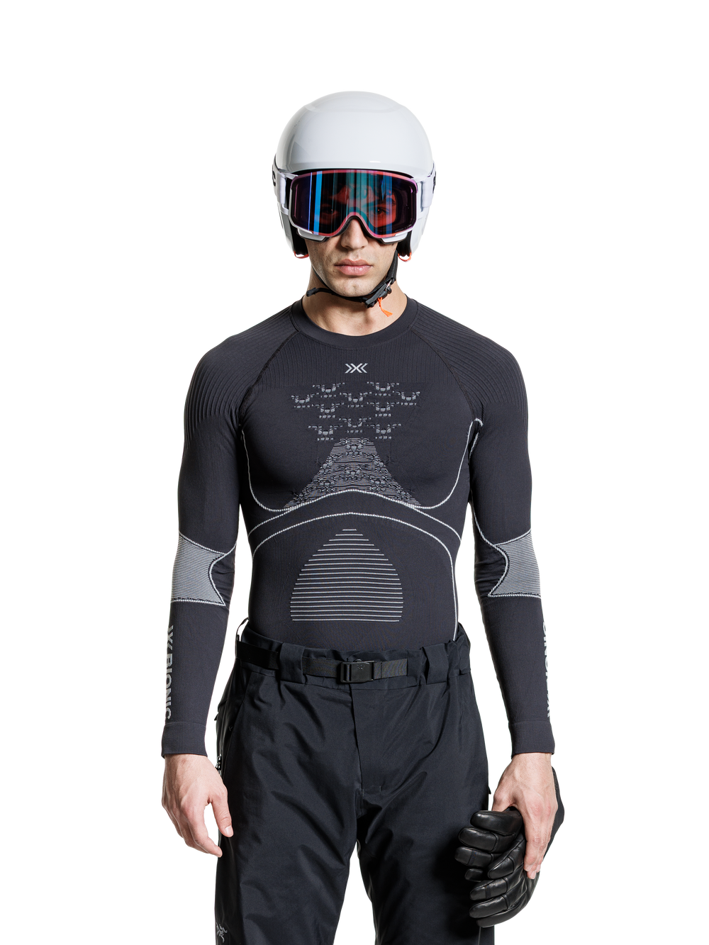 7597902b-b81e-4140-abe0-160107c56a1f___7597902b-b81e-4140-abe0-160107c56a1f,EA-WT06W19M-G087,250128-EA-WT06W19M-G087-MODEL_SHOT-0004_2C,dam,#color_charcoal-pearl-grey