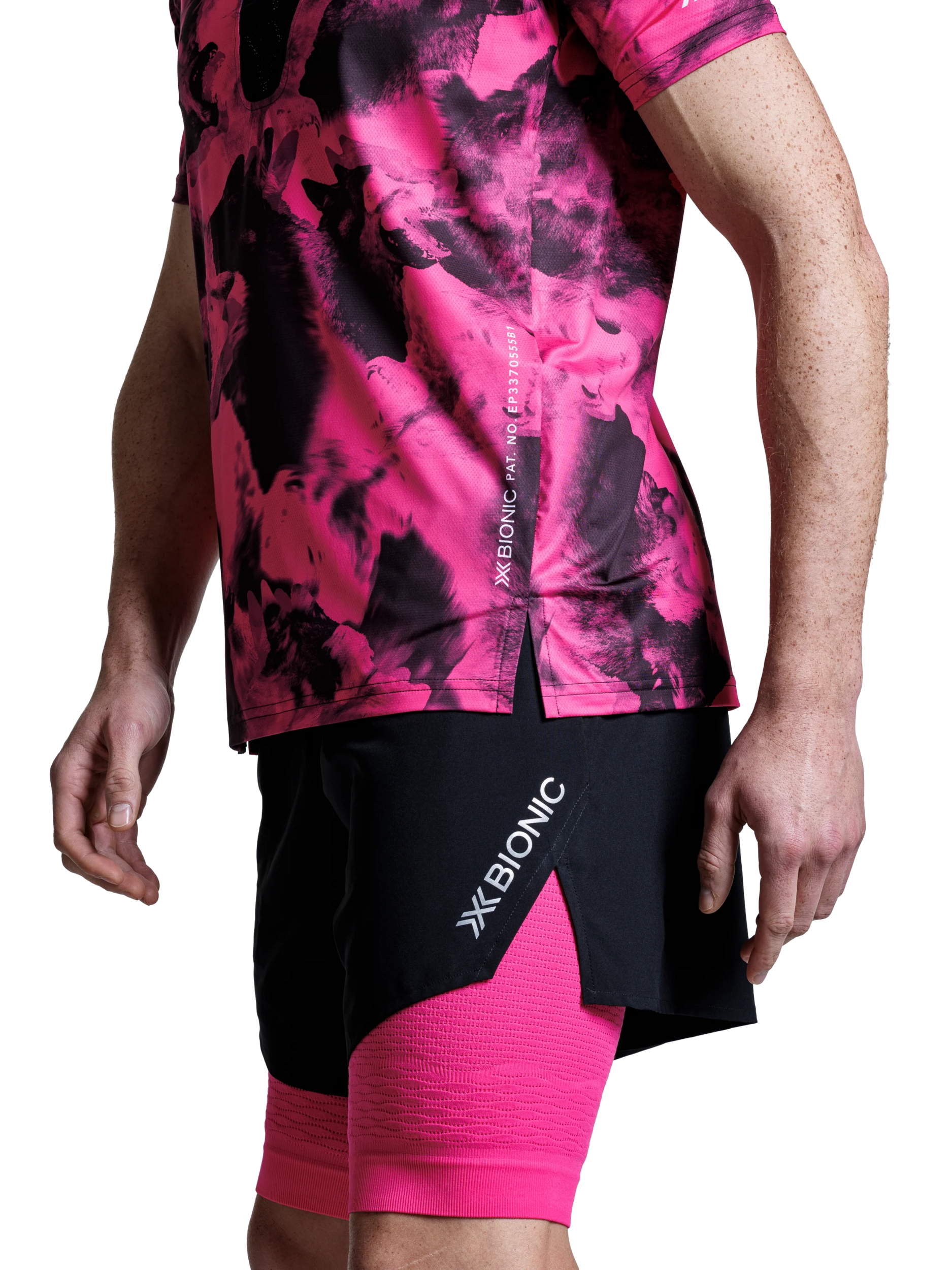 X-BIONIC COREFUSION RUN SHIRT SS MEN - Wolfpack Black Neo Pink - T-Shirts - 36 of 48