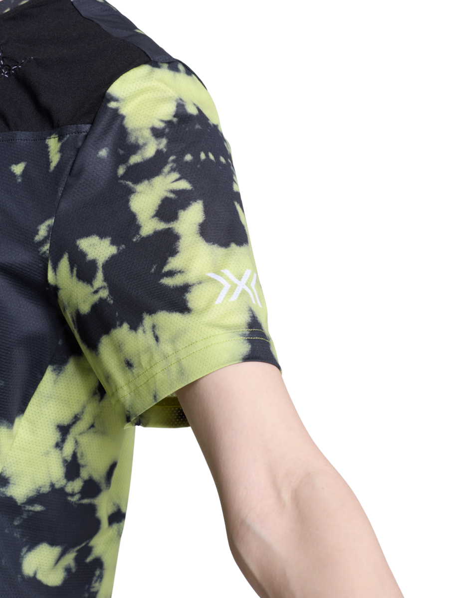 X-BIONIC COREFUSION RUN SHIRT SS WMN - Tie Dye Electric Energy - T-Shirts - 10 of 50