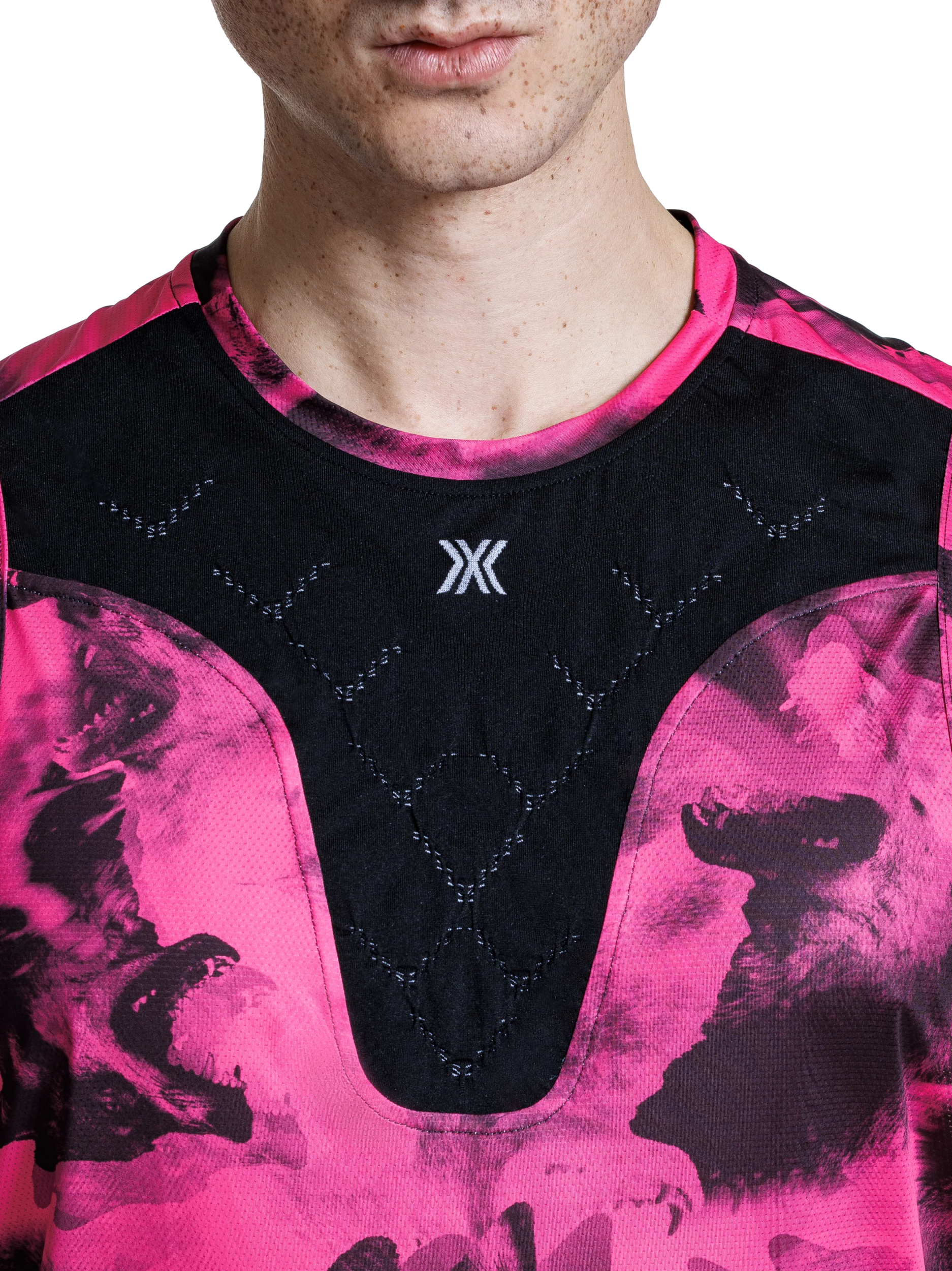 X-BIONIC COREFUSION RUN TANK - Wolfpack Black Neo Pink - Tanks - 21 of 27