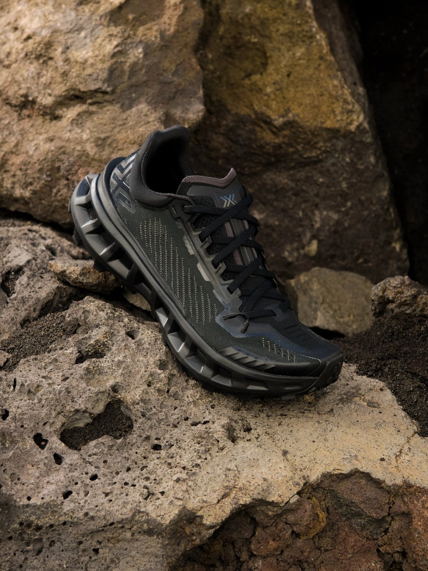 X-BIONIC TERRASKIN X03 - X Black Rhino Grey - Footwear - 7 of 50