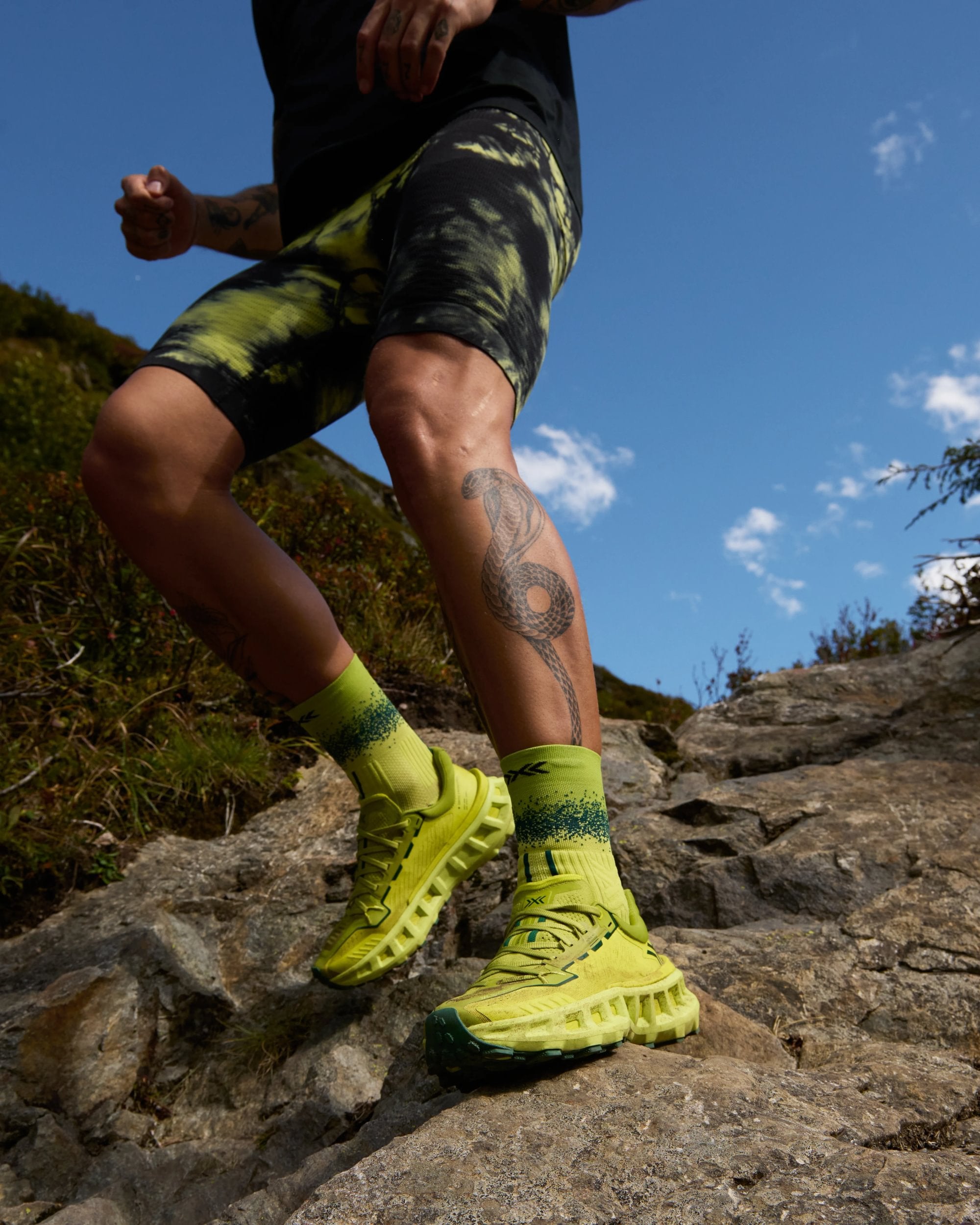 X-BIONIC TERRASKIN X03 - Electric Energy Dark Green - Footwear - 41 of 50