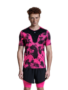 e6a16523-6834-48e1-8cae-94b3fd7d6884___e6a16523-6834-48e1-8cae-94b3fd7d6884,CF-RTPSS25M-P121,250108-CF-RTPSS25M-P121-MODEL_SHOT-0473_2C,dam,#color_wolfpack-black-neo-pink