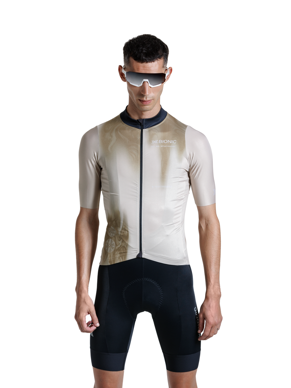 e9b53046-7fd4-4234-bff5-ff2653bf2978___e9b53046-7fd4-4234-bff5-ff2653bf2978,CF-BTRIS25M-M165,240920-CF-BTRIS25M-M165-MODEL_SHOT-0289_2C,dam,#color_perspiration