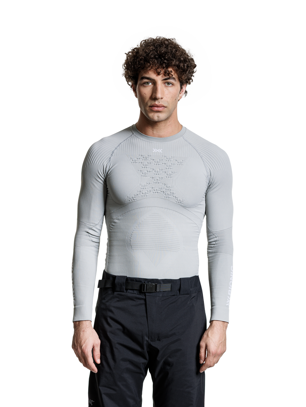 ec5ef394-7177-43e7-93cf-08f321e76871___ec5ef394-7177-43e7-93cf-08f321e76871,EA-WT06W19M-G602,250128-EA-WT06W19M-G602-MODEL_SHOT-0002_2C,dam,#color_seal-grey-light-grey