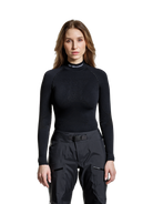 f095c9dd-0eed-4667-92b9-cd83d409d54b___f095c9dd-0eed-4667-92b9-cd83d409d54b,EA-WT18W22W-B002,250129-EA-WT18W22W-B002-MODEL_SHOT-0082_2C,dam,#color_opal-black-arctic-white